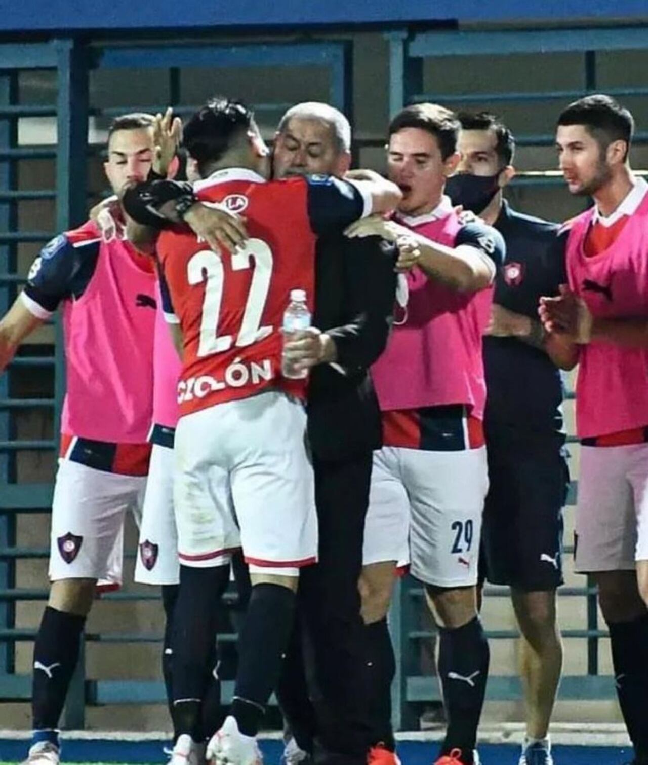 Emotivas palabras del jugador Claudio Aquino a "Chiqui" Arce. Foto: Redes