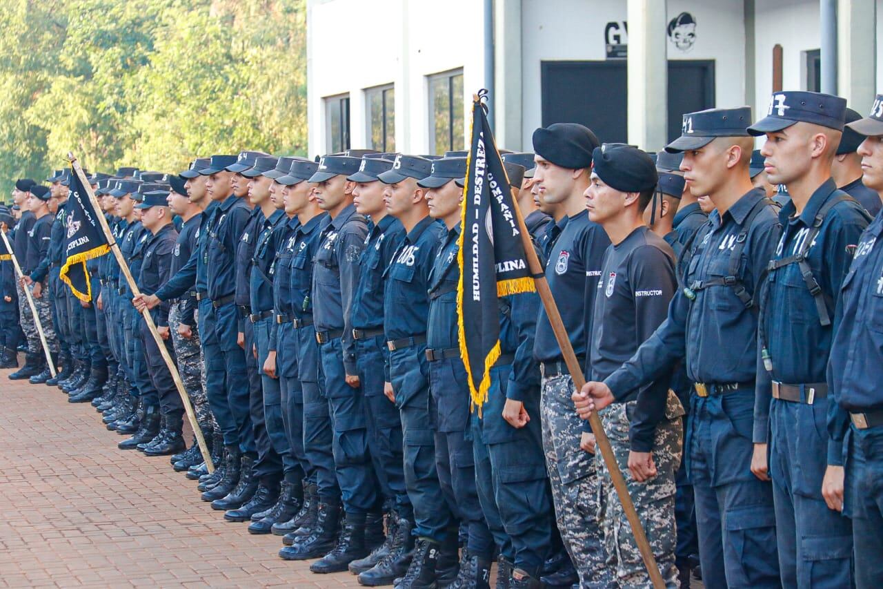 Del total de agentes a ser capacitados, 206 son hombres y 47 mujeres, más dos becarios peruanos. Foto: Ministerio del Interior
