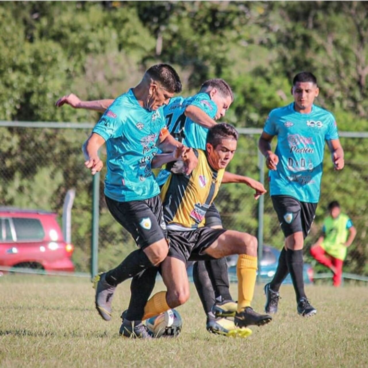 Para el duelo ante Luqueño, el agente pidió permiso al jefe de su Unidad. Foto: Gentileza