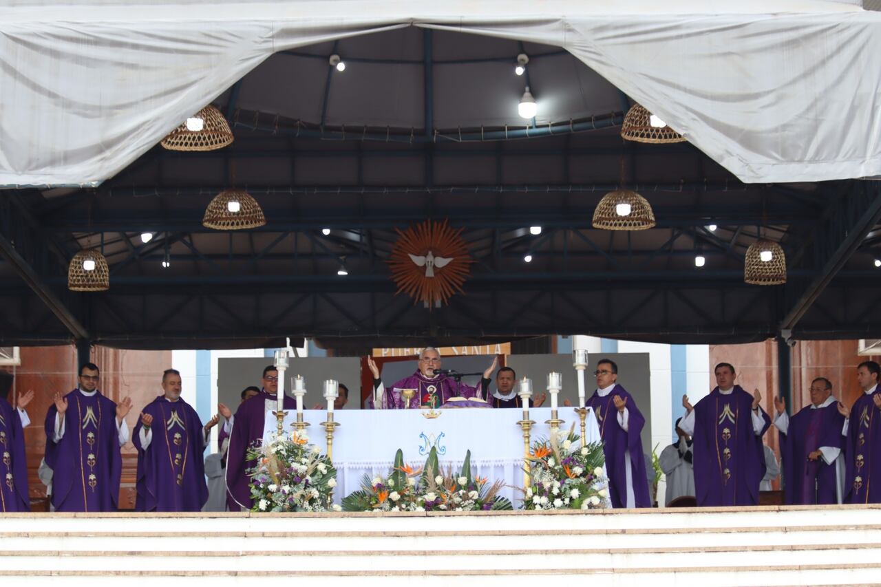 El monseñor criticó duramente al agronegocio que “mata la tierra y envenena el agua”. Foto: Gentileza