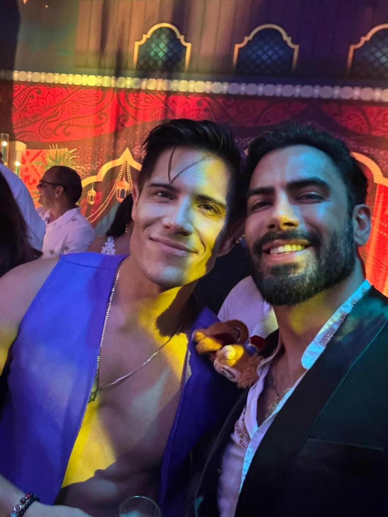 Con Fernando Corona, cantante y compositor. Foto: Gentileza