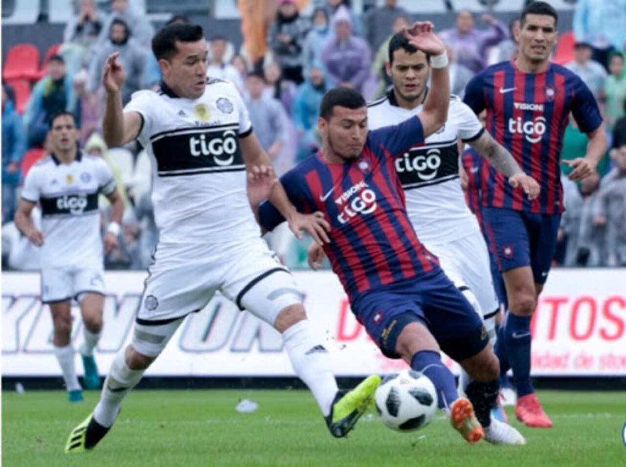 ¡Hoy se juega el superclásico! Foto: APF