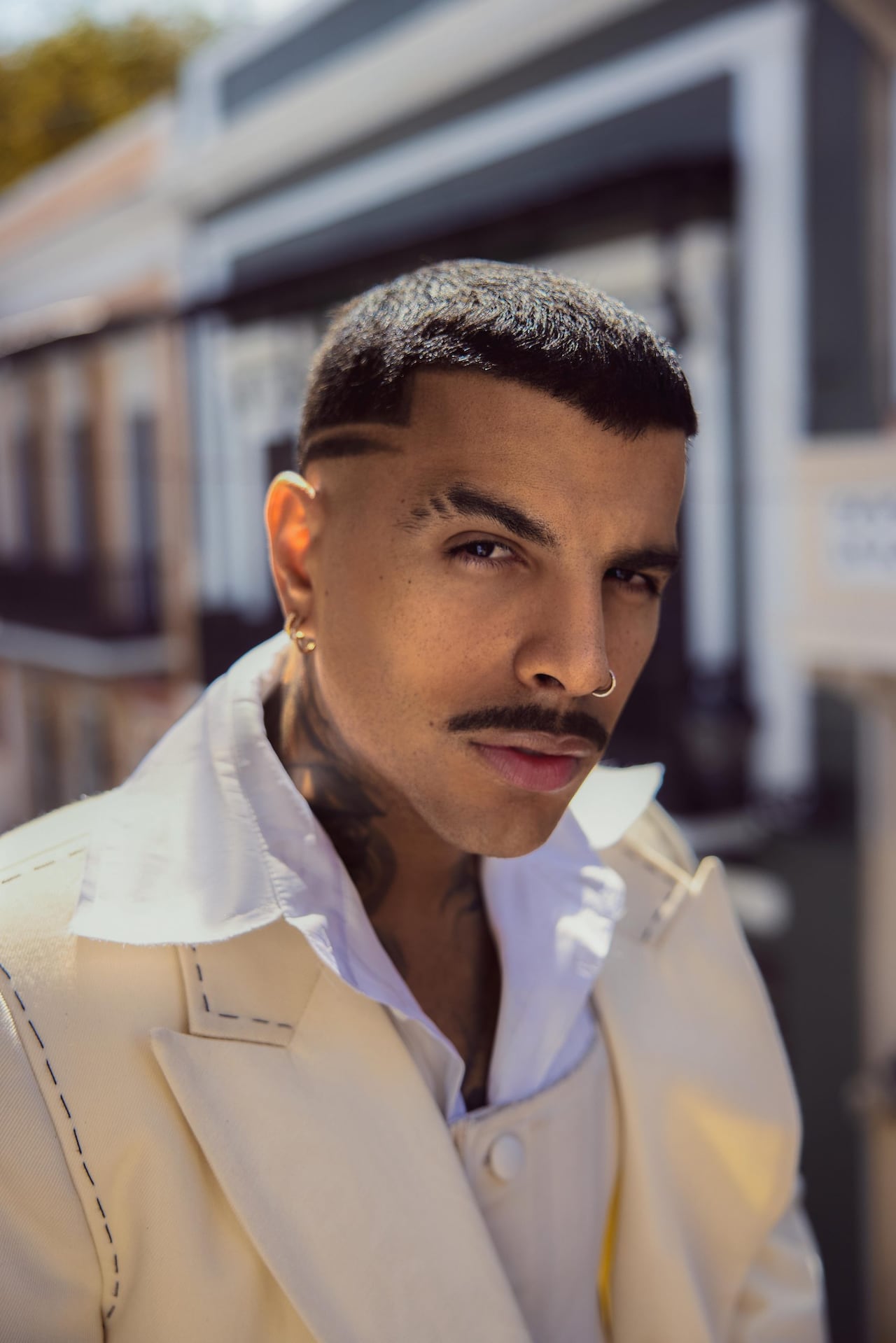 ¡Rauw Alejandro celebra el lanzamiento de su esperado sexto álbum! Foto: Gentileza