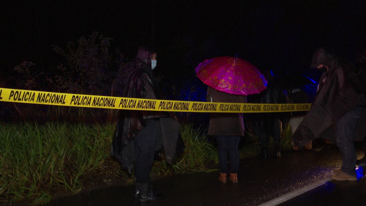 El cuerpo fue hallado en el cauce de un arroyo. Presentaba señales de ahorcamiento.