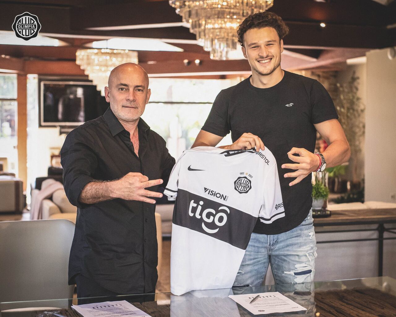 Cardona: "Tenemos un lindo regalo por Fin de Año". Foto: Olimpia