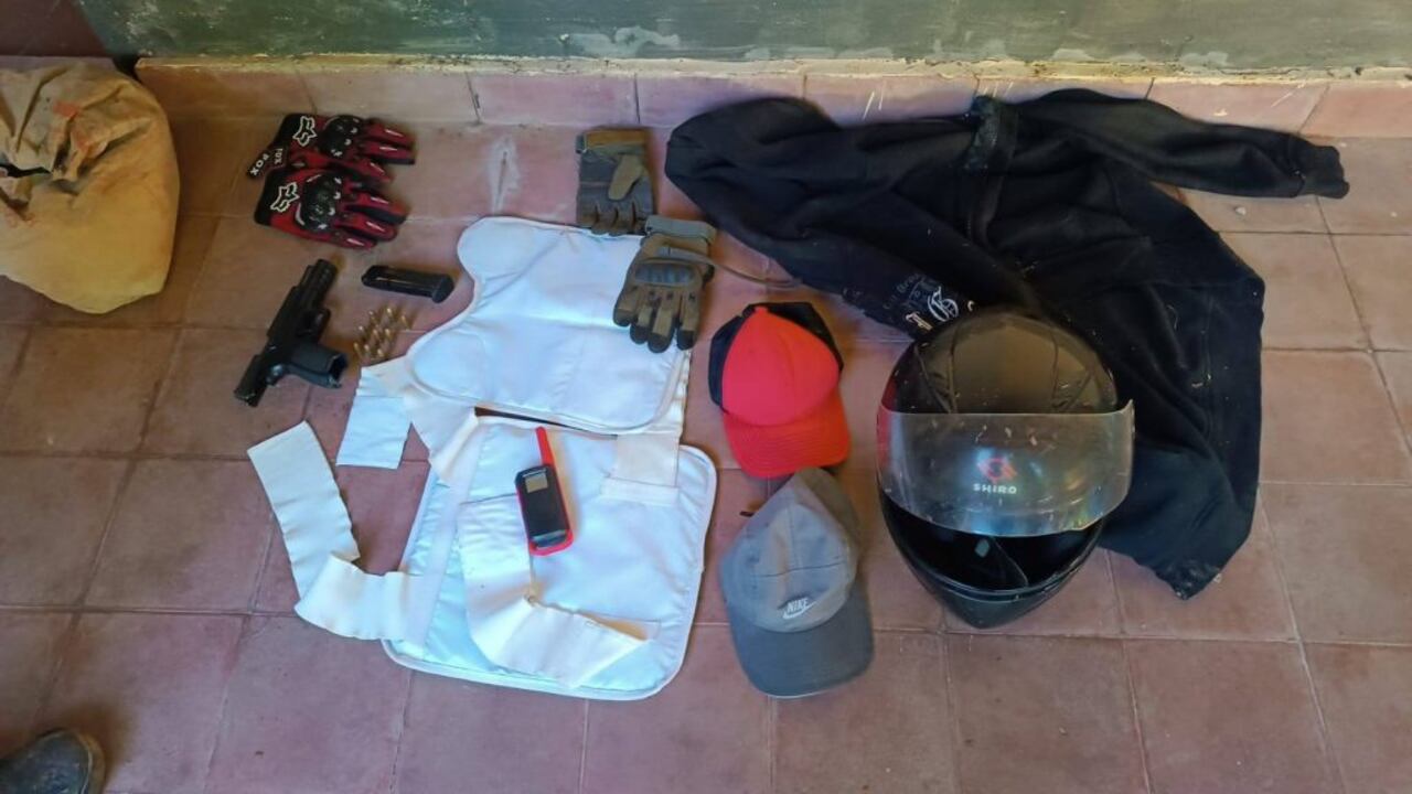 Evidencias incautadas en poder de los detenidos. Foto: Grupo Lince