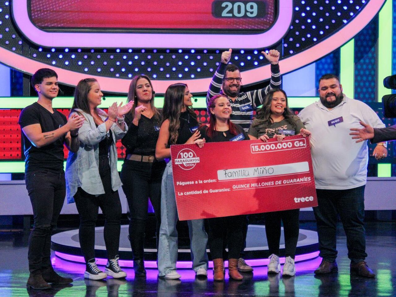 “100 Paraguayos Dicen”: ¡Los G. 15 millones se fueron a Encarnación! Foto: Gentileza