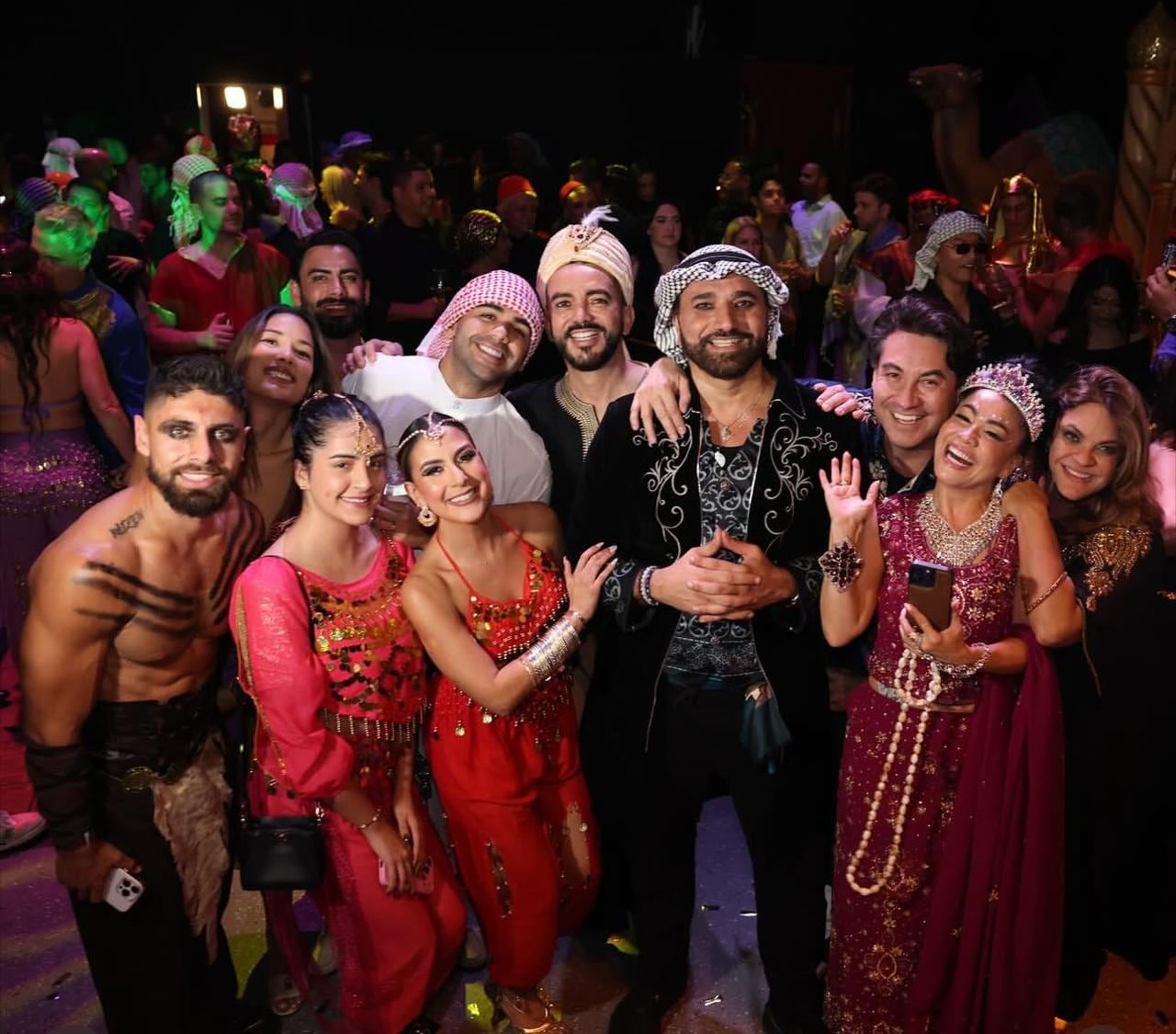 Cantante paraguayo deslumbró en cumpleaños de productor internacional en Miami. Foto: Gentileza