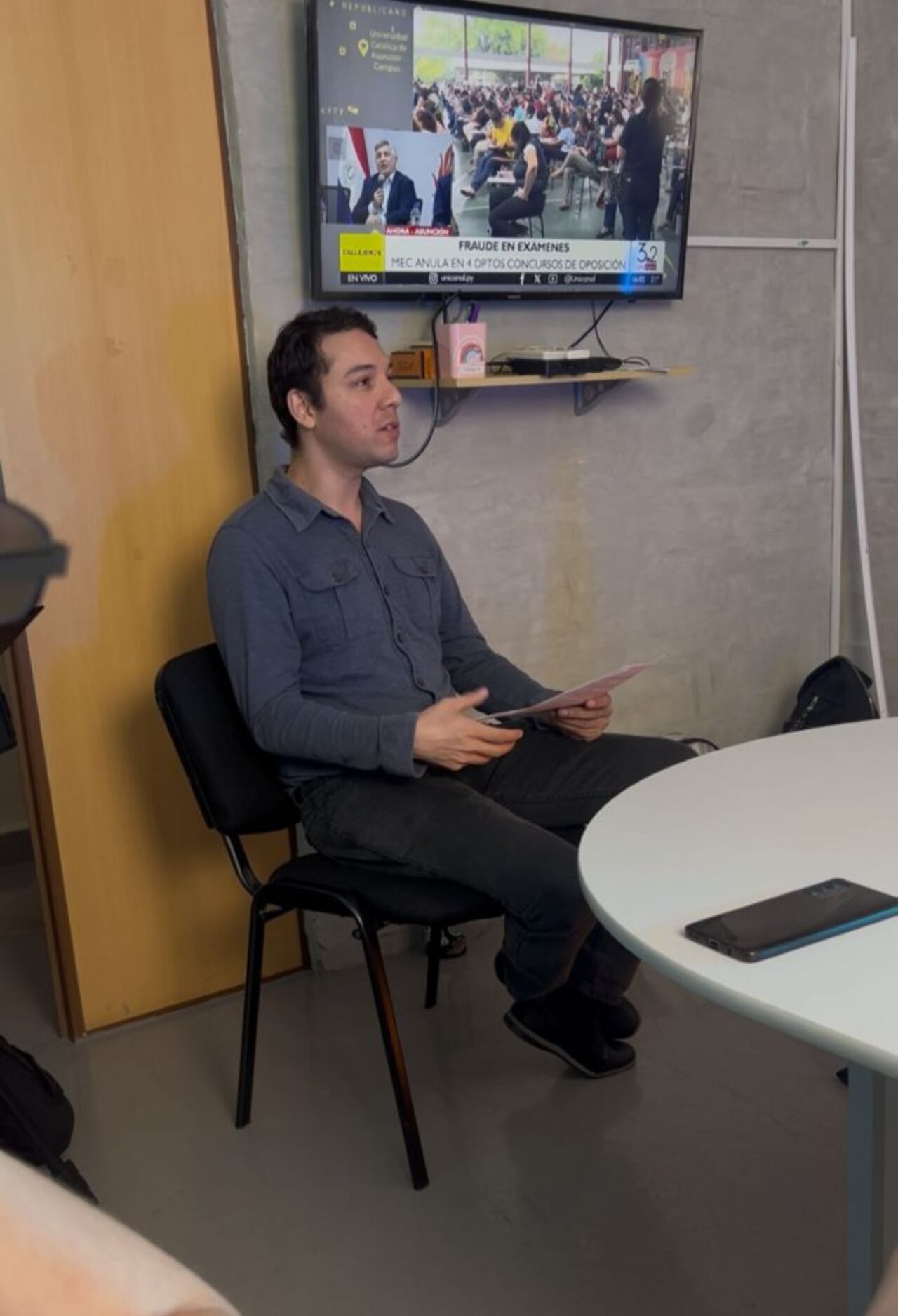 Mario Recalde fue el encargado de realizar la entrevista a los exfutbolistas. Foto: gentileza