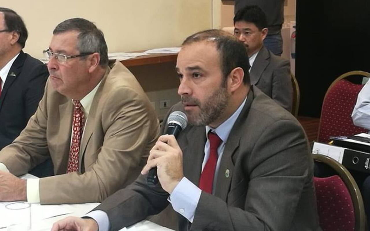Rodrigo González Navarro, titular del Senave | Foto: Facebook Senave