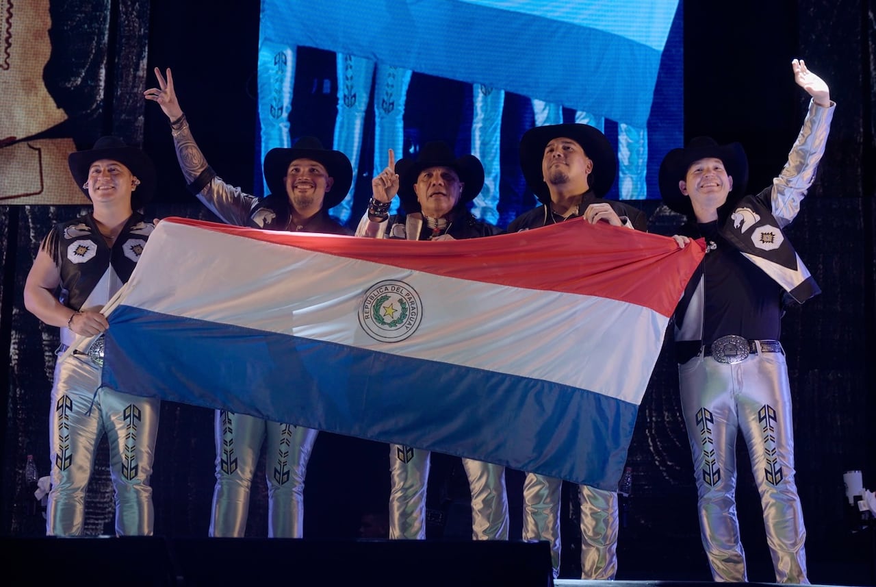 Bronco ofreció una noche inolvidable en Ciudad del Este. Foto: Bronco