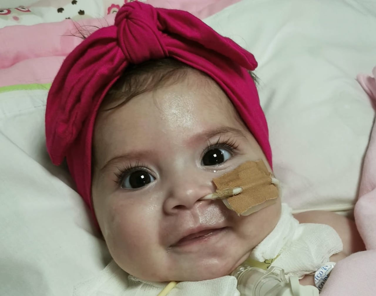 La pequeña se encuentra con las condiciones médicas óptimas para iniciar el tratamiento. Foto: Facebook, Todos Somos Bianca.